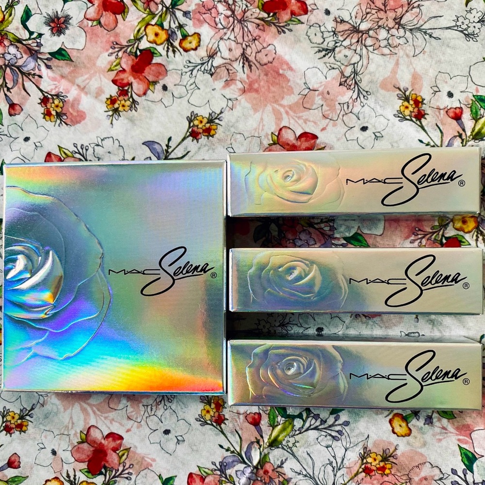 ✨MAC Selena Limited Edition Bundle✨🔥LAST ONE🔥 - Picture 2 of 16